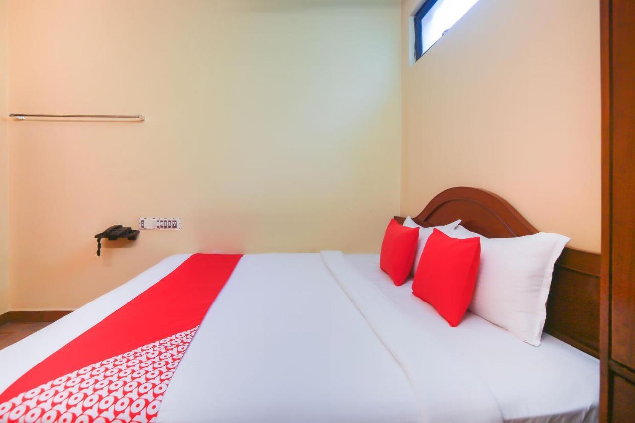 Oyo 23098 Ushama Heritage Guest House Pondicherry Exteriör bild